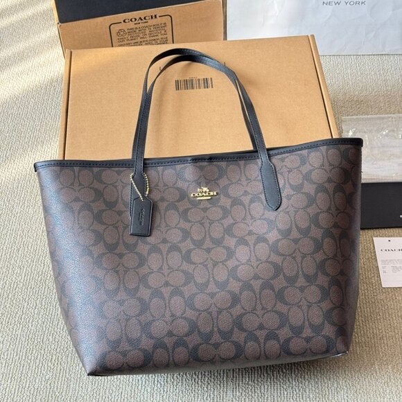 Coach tote bag, size 33*27 cm - Picture 2 of 7